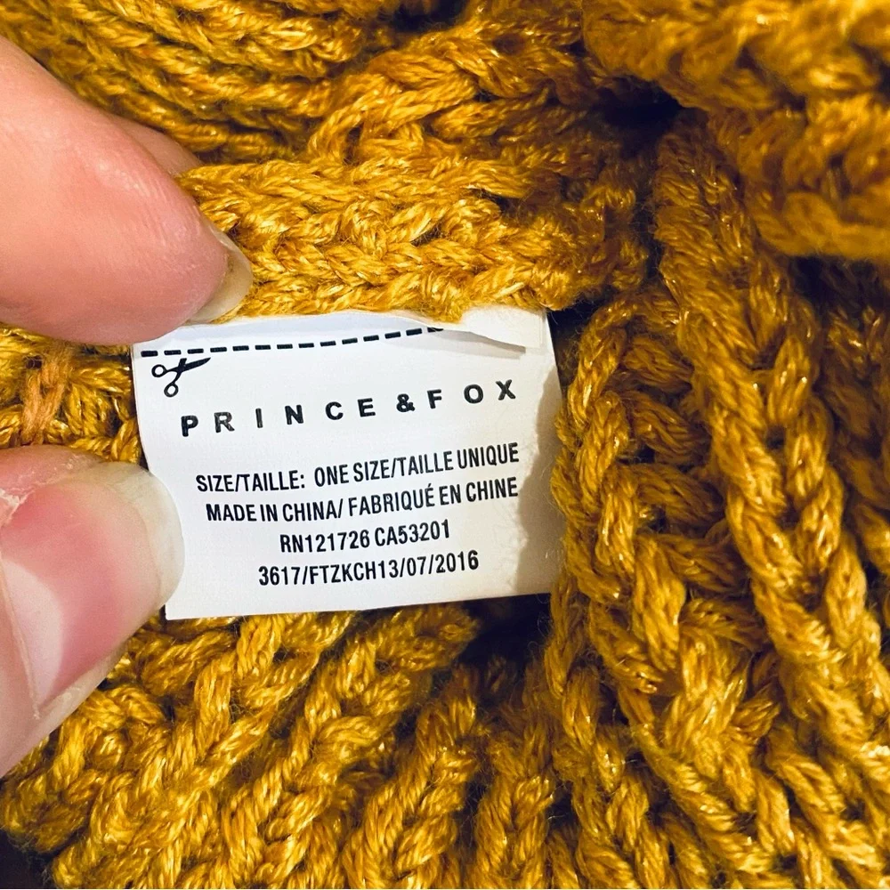 ๐HP๐NWOT Prince & Fox Gold Acrylic Knit Pom Beanie Aeropostale OS - Picture 6 of 8